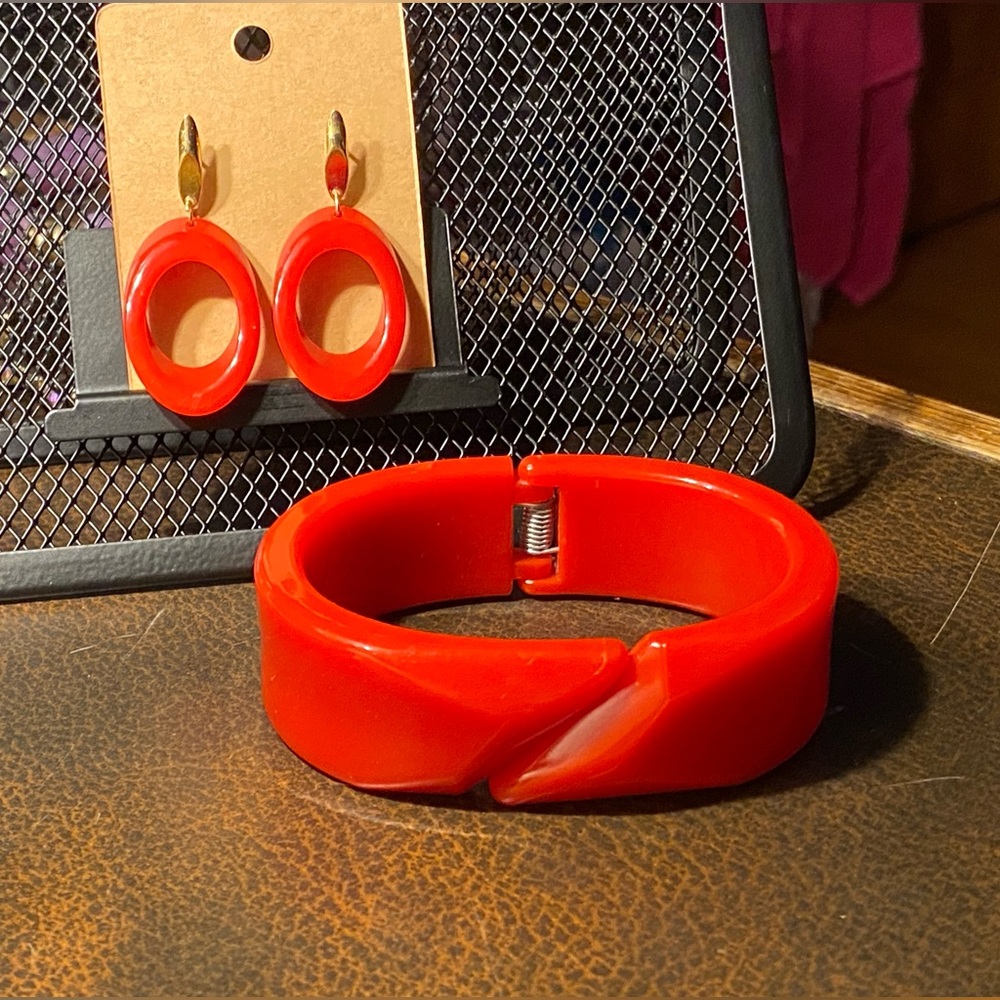 Red Resin Hinged Bracelet and Earring Set